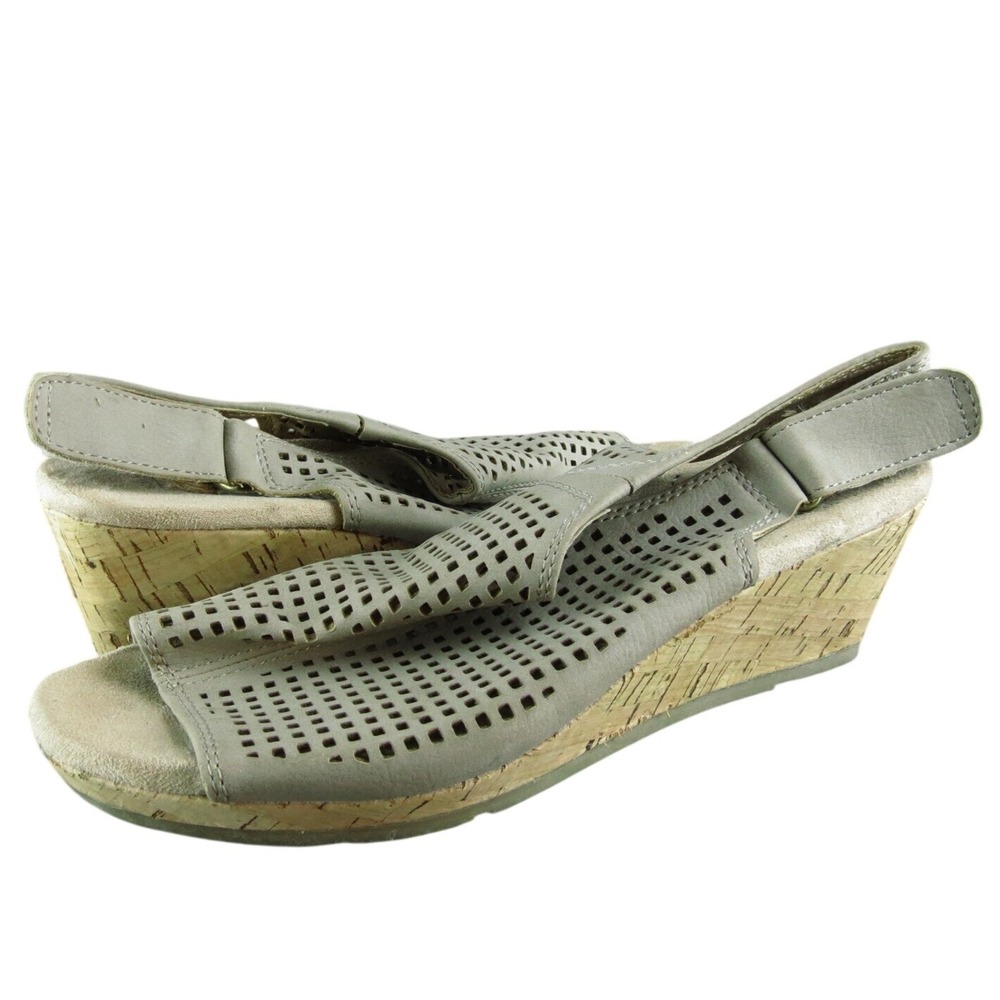 Earth origins Women's Nina Slingback Taupe Synthetic Size 7.5M Gently Used 2025
